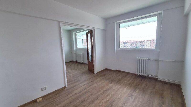 Prelungirea Ghencea, 3 camere, etaj 5/10.