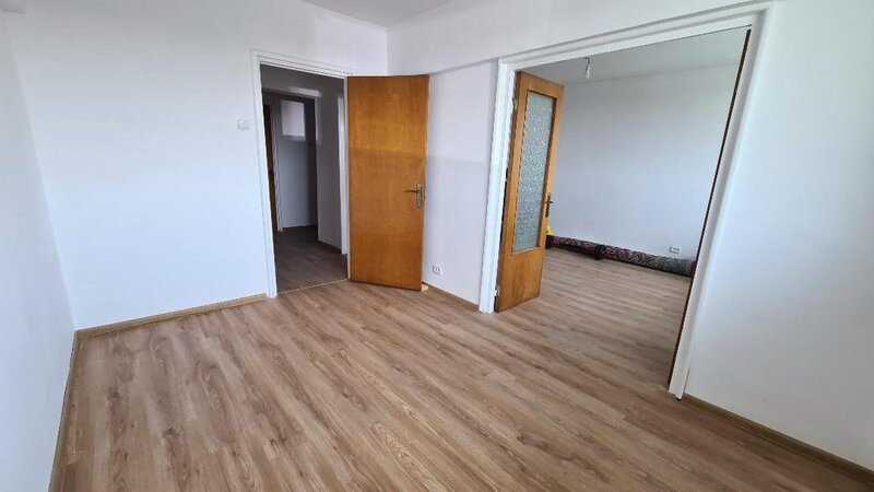 Prelungirea Ghencea, 3 camere, etaj 5/10.