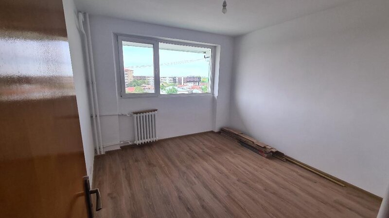 Prelungirea Ghencea, 3 camere, etaj 5/10.