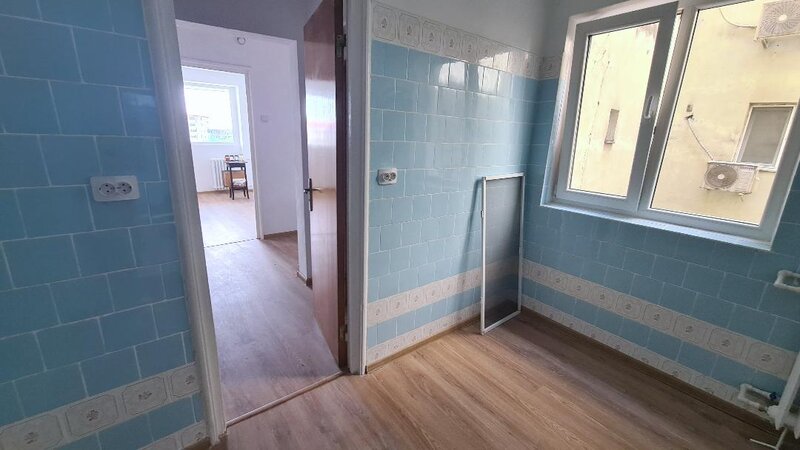 Prelungirea Ghencea, 3 camere, etaj 5/10.